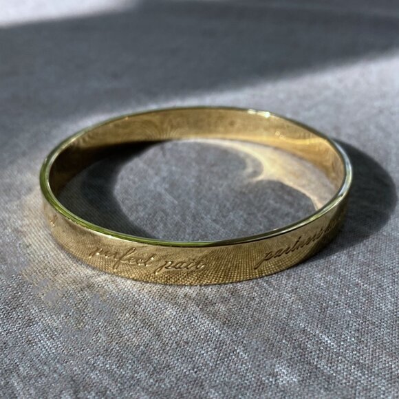 kate spade Jewelry - Kate Spade - Bridesmaid Idiom Bangle, gold tone bangle best friend ever engraved